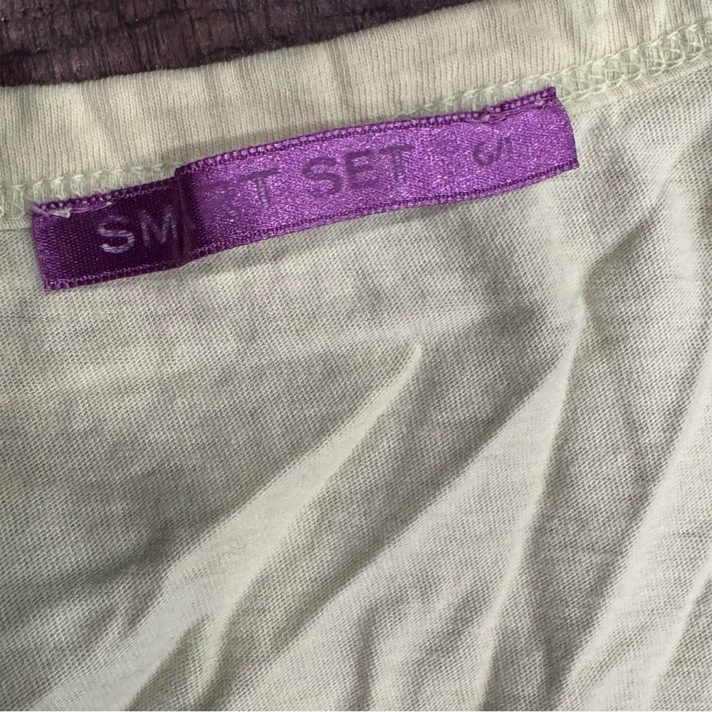 Smart Set Cream Fitted Graphic Cap Sleeve Tee - Picture 3 of 8